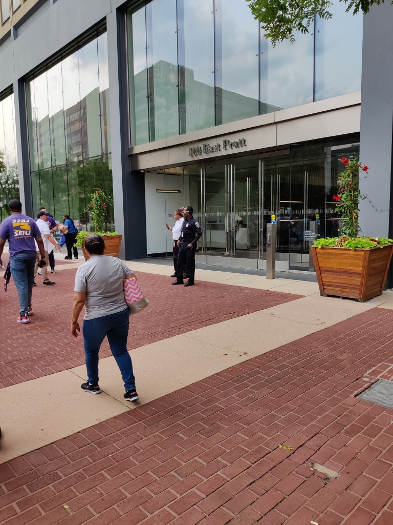 Cops and security guards responding the confrontation
